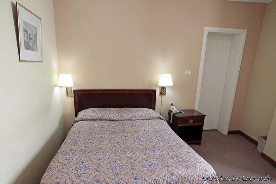 קורצ'ה Hotel Regency מראה חיצוני תמונה